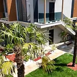 Office קוסטינסטי