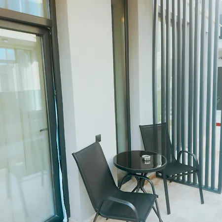 Office 3* 科斯蒂内什蒂